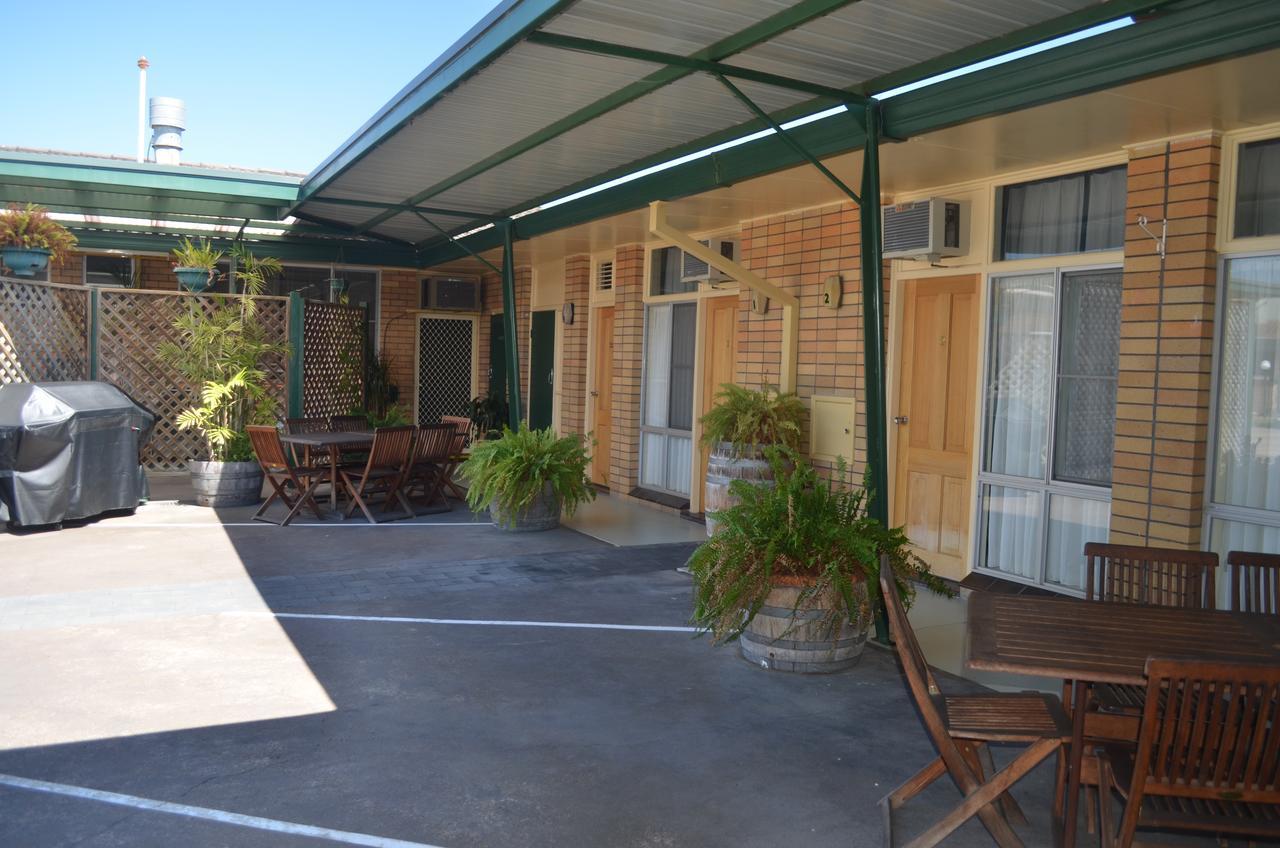 Tall Timbers Motel Dungog Εξωτερικό φωτογραφία